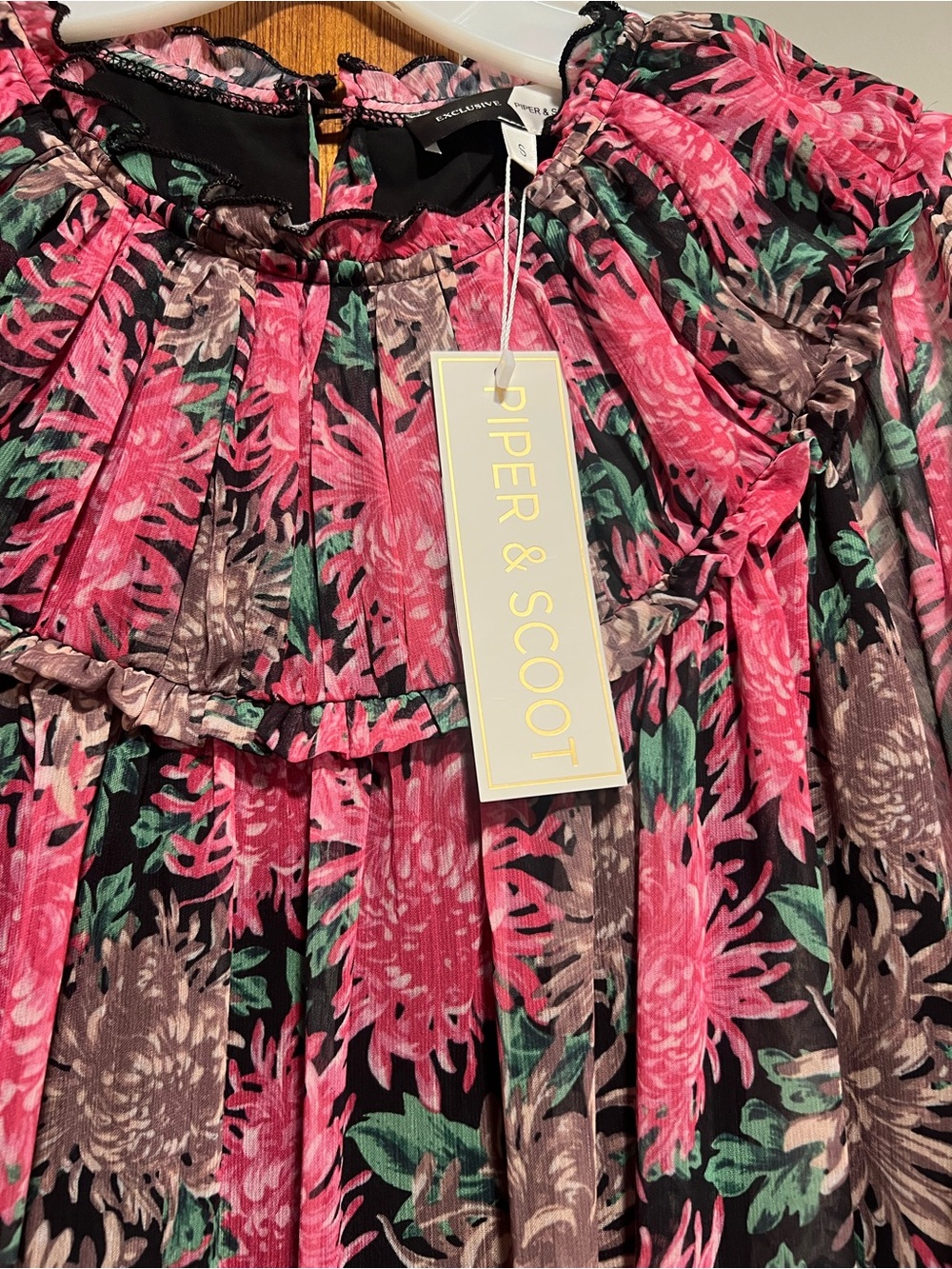 Floral Ruffle Dress - Picture 6 of 9